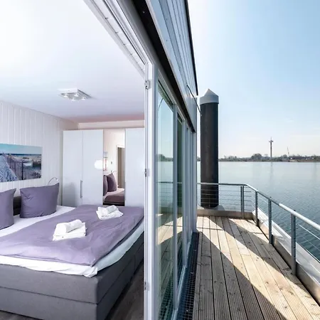Botel Haus Im Meer